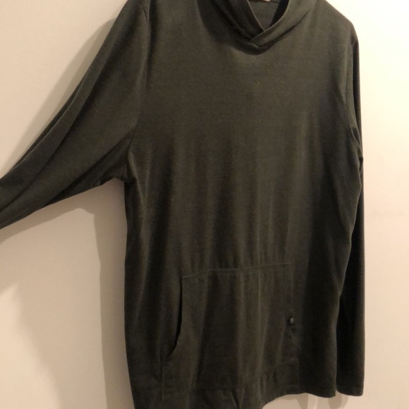 Threads 4 Thought Nate Baseline long sleeve hoodie. Dark green. Medium - Picture 2 of 3